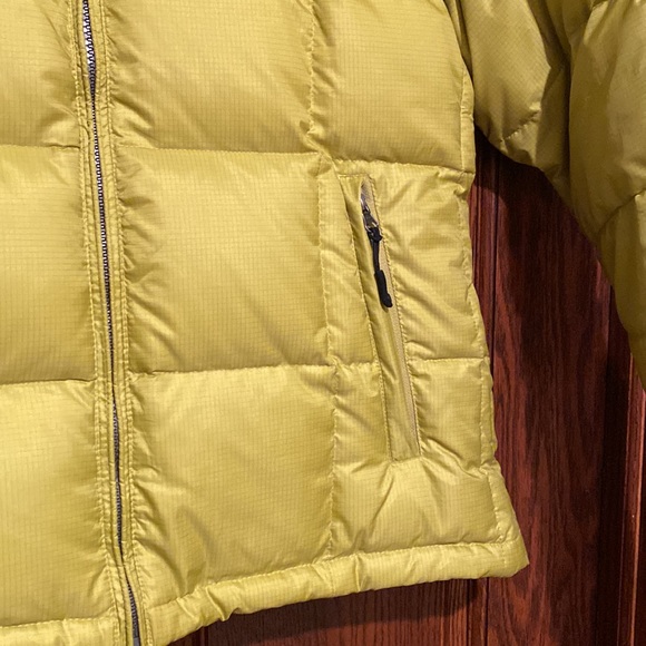 Stormtech lime green puffer jacket with down and feather fill Medium - Picture 3 of 8